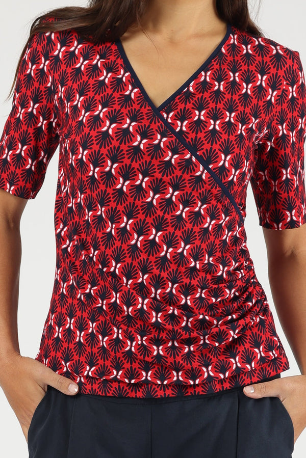 Top Frida Palm Leaf Poppy Red