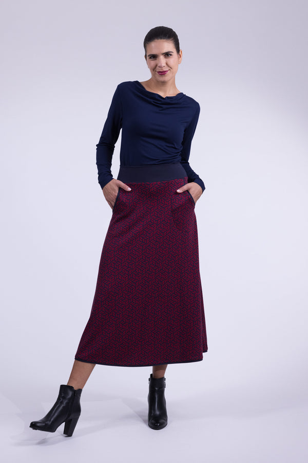 Malou Almond Leaf Red