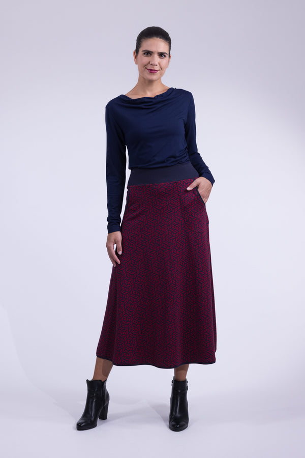 Malou Almond Leaf Red