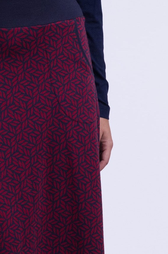 Malou Almond Leaf Red