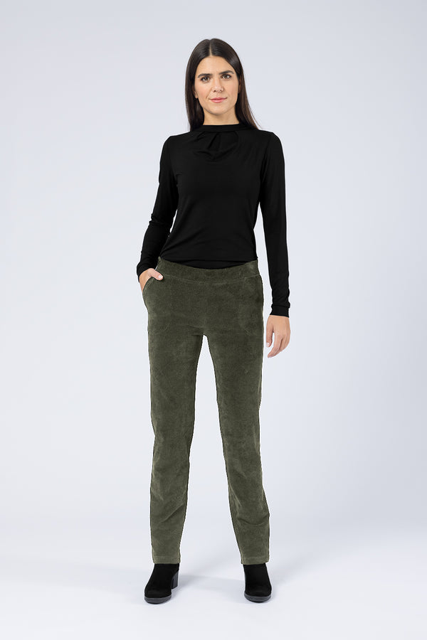 Hose Nuria Olive
