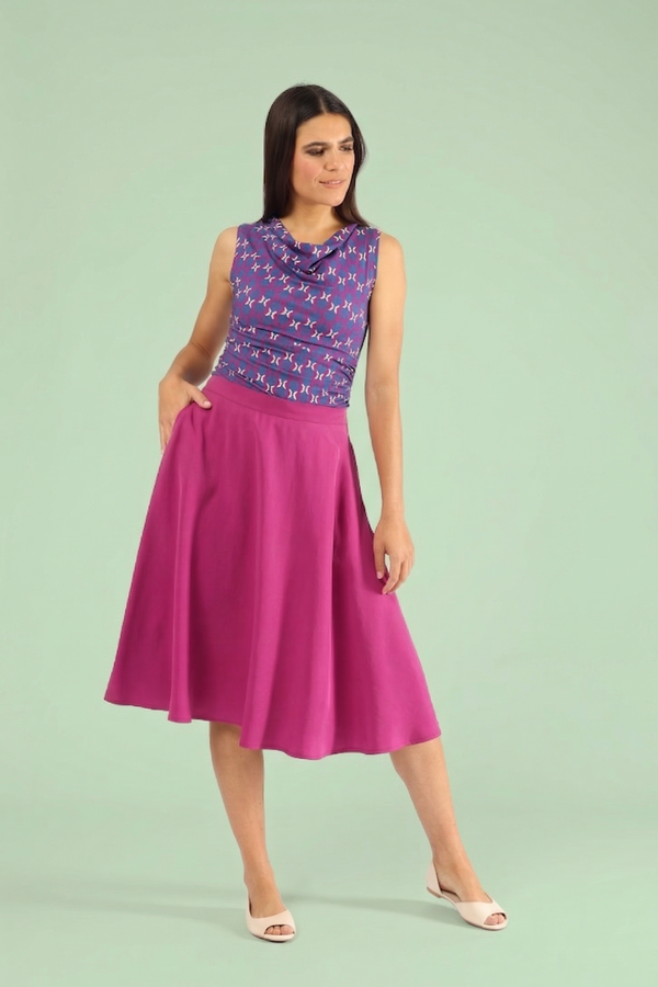 Eleganter Rock in Magenta, A-Linie, knielang für Damen – perfekt für Business und Freizeit.