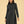 Kleid Astrid Graphit – Kleid am Model, Nahaufnahme